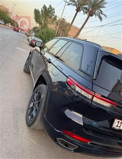 جیپ گراند شیرۆکی